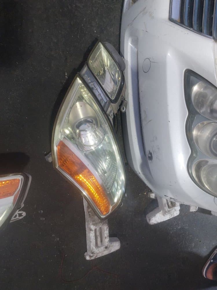 Bumper + Headlights Toyota Mark II used in Sharjah — photo 6