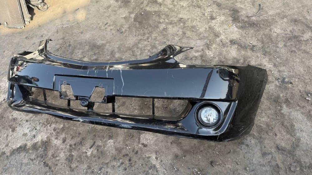 Bumper + Grille Toyota Caldina