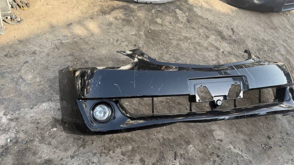 Bumper + Grille Toyota Caldina used in Sharjah — photo 2