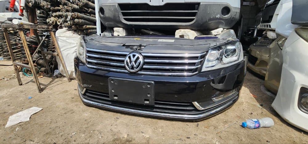 Nose cut + Hood Volkswagen Passat