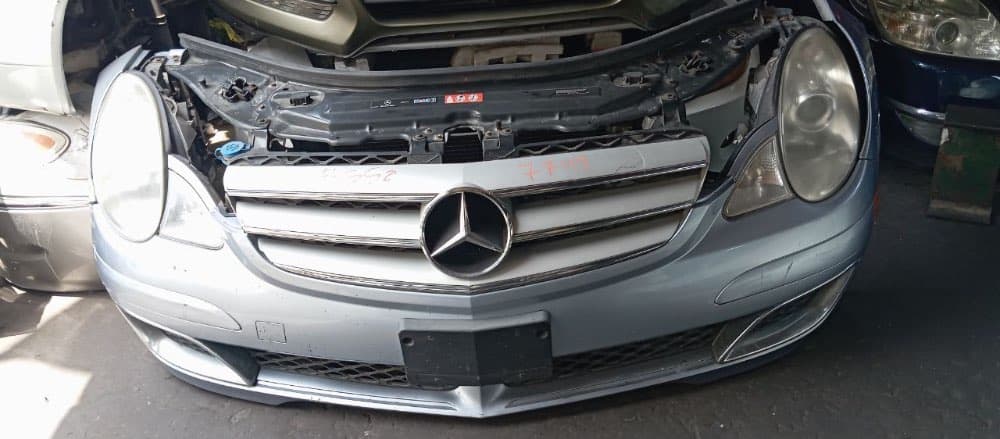 Nose cut Mercedes-Benz