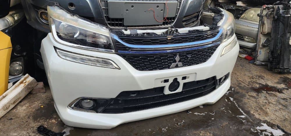 Nose cut Mitsubishi Delica