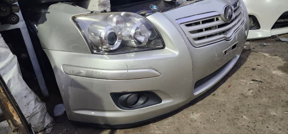 Nose cut Toyota Avensis used in Sharjah — photo 2