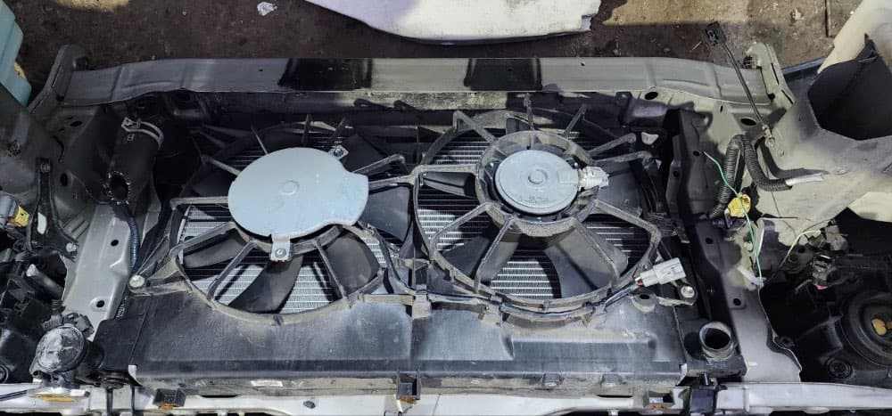 Nose cut Toyota Avensis used in Sharjah — photo 7