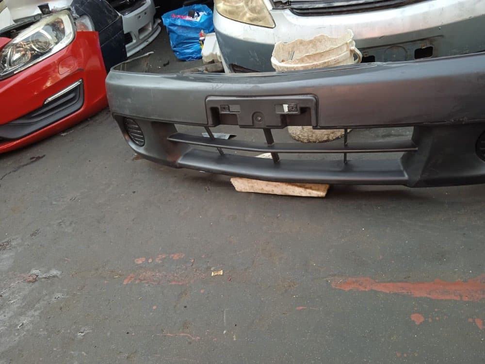 Bumper Nissan Wingroad