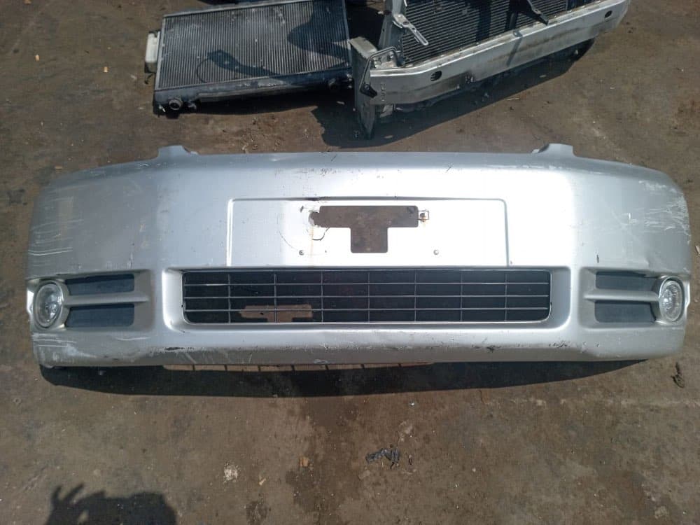 Bumper Toyota Ipsum
