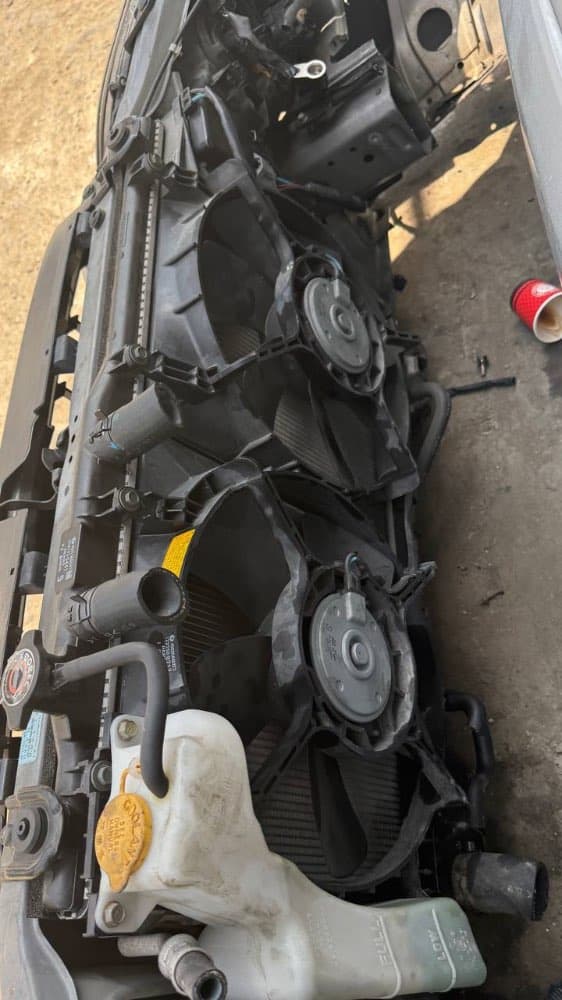 Nose cut Subaru Outback used in Sharjah — photo 4