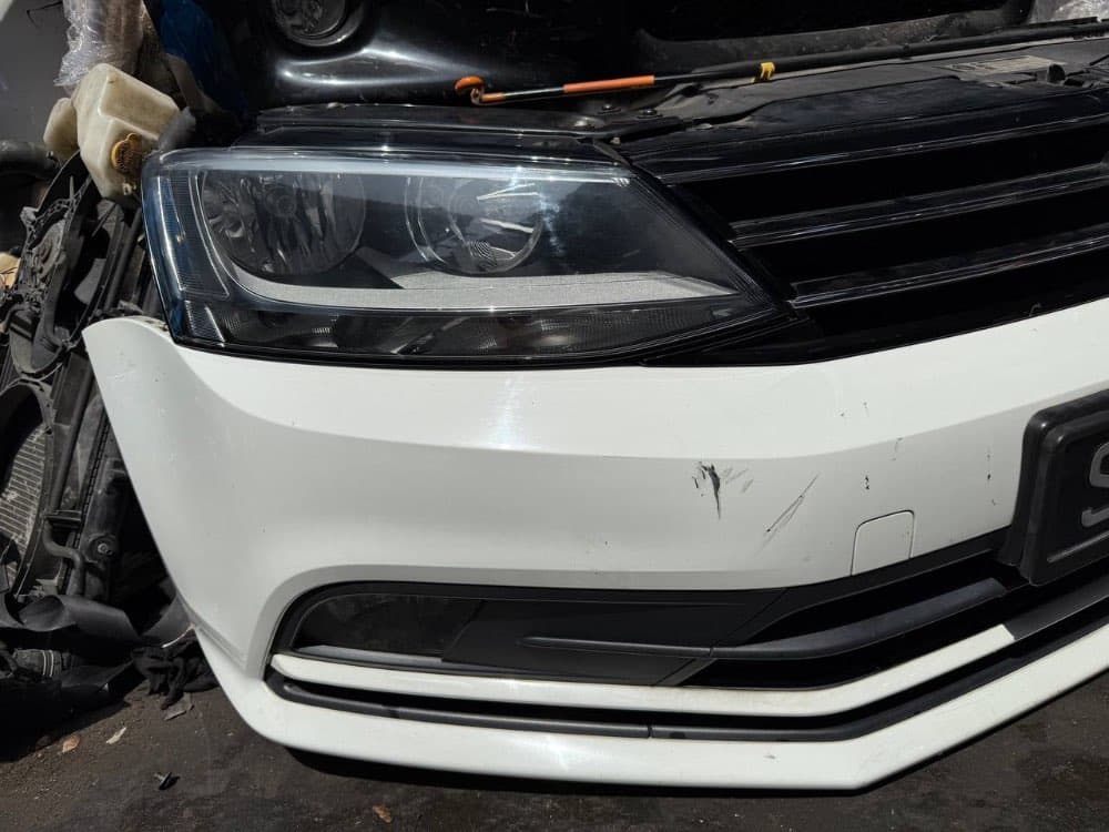 Nose cut + Hood Volkswagen Jetta