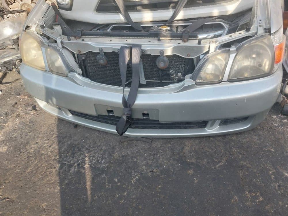 Bumper + Headlights Toyota Gaia