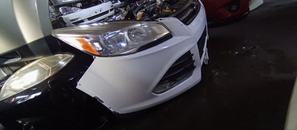 Nose cut Ford Kuga used in Sharjah — photo 2