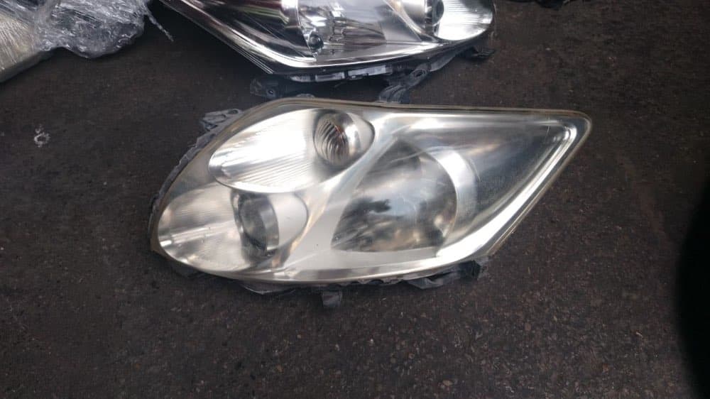 Headlights Toyota Auris used in Sharjah — photo 2