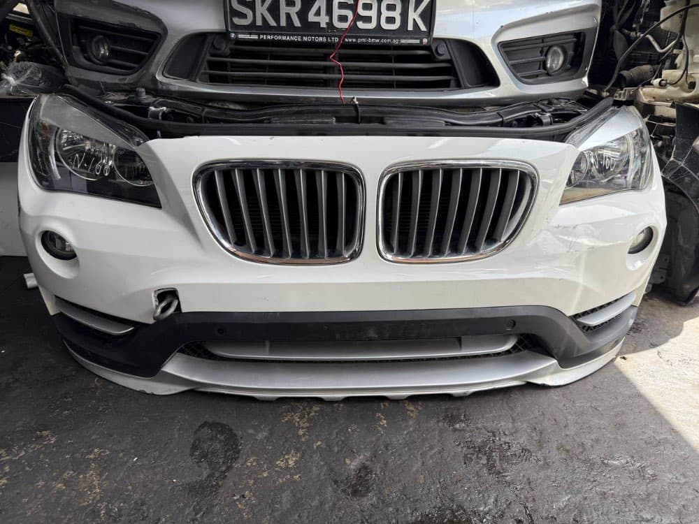 Nose cut + Hood BMW X1