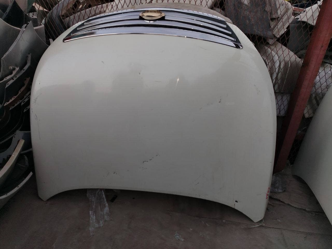 Hood Nissan Teana