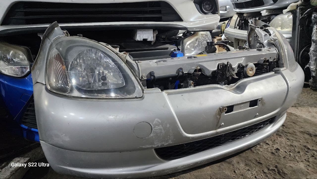 Nose cut Toyota Vitz used in Sharjah — photo 5