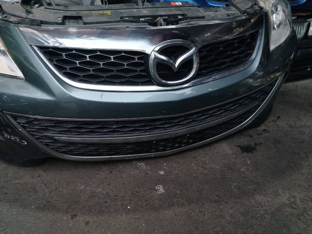 Nose cut Mazda CX-9