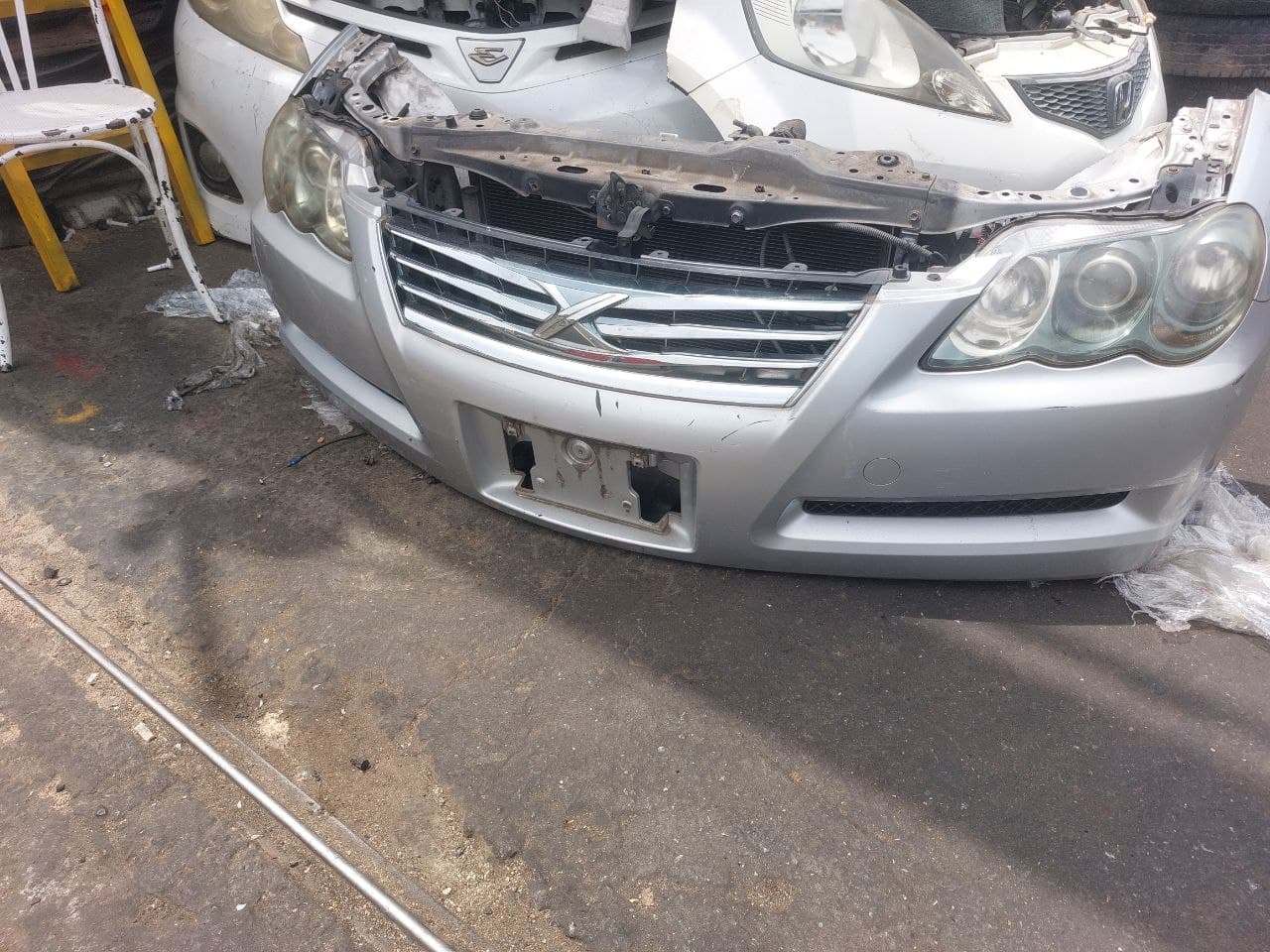 Bumper + Headlights Toyota Mark X used in Sharjah — photo 5