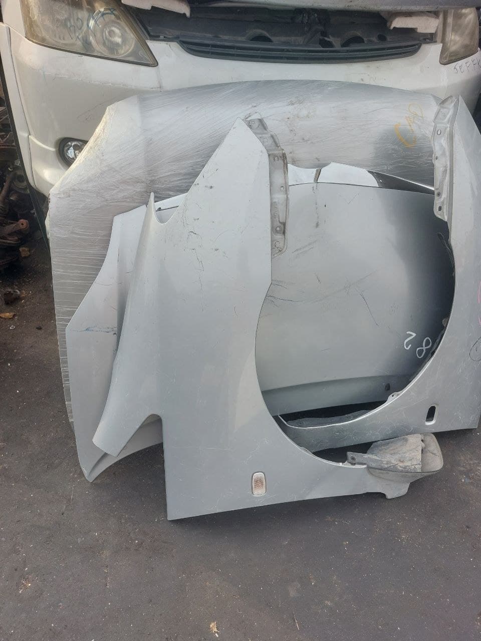 Hood + Fender Toyota Spacio 2006