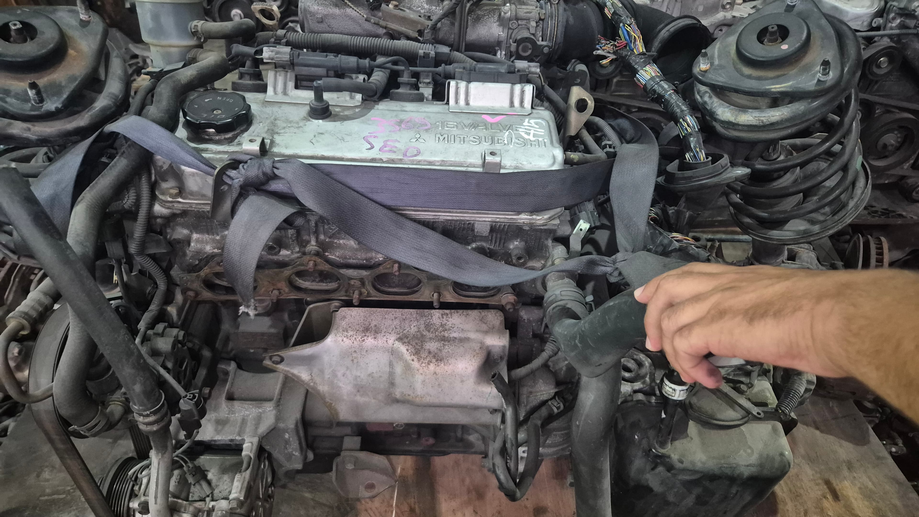 Engine + AT Mitsubishi 4G63 used in Sharjah — photo 2