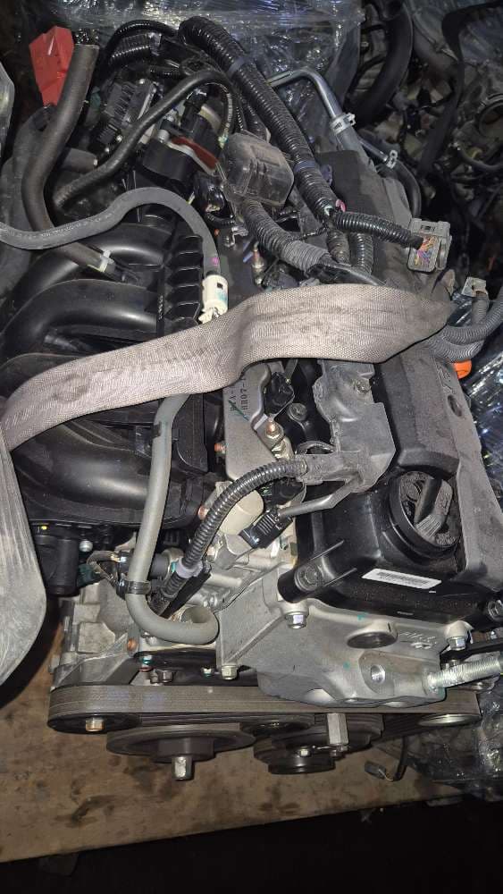 Engine Honda R18Z1 used in Sharjah — photo 2