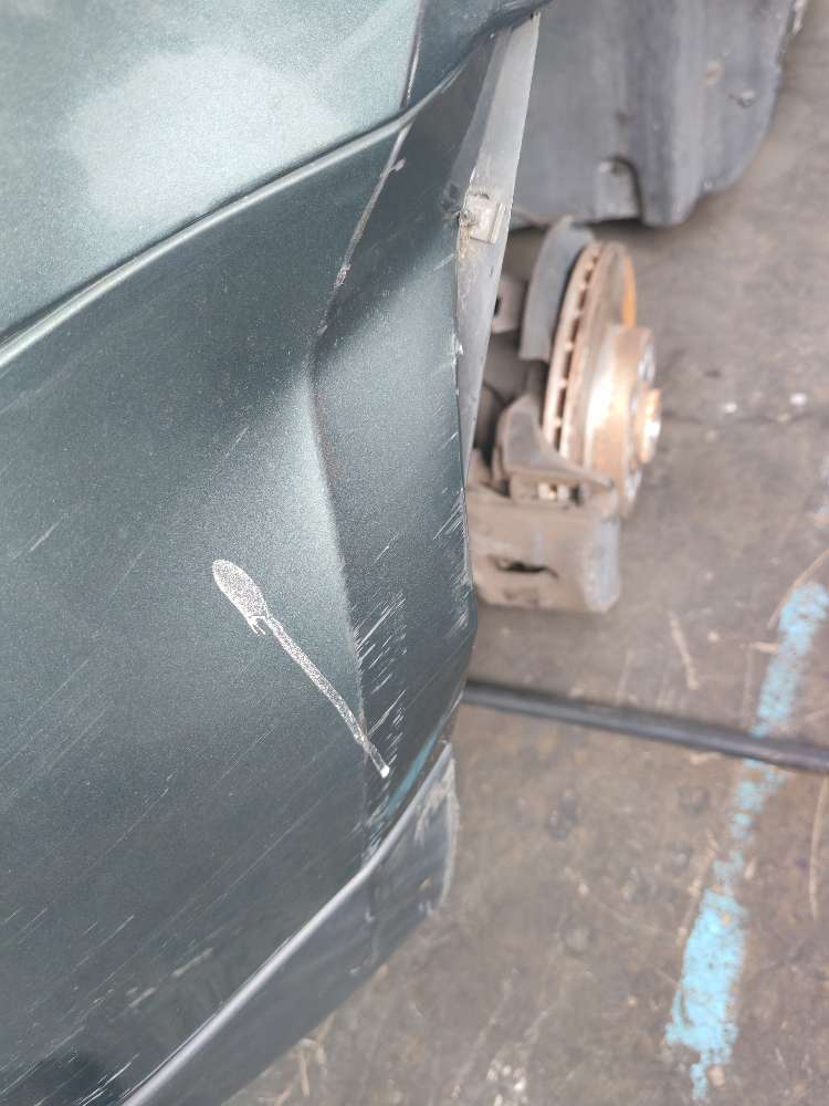 Nose cut Skoda used in Sharjah — photo 4