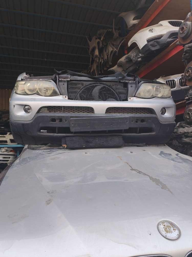 Nose cut BMW X5