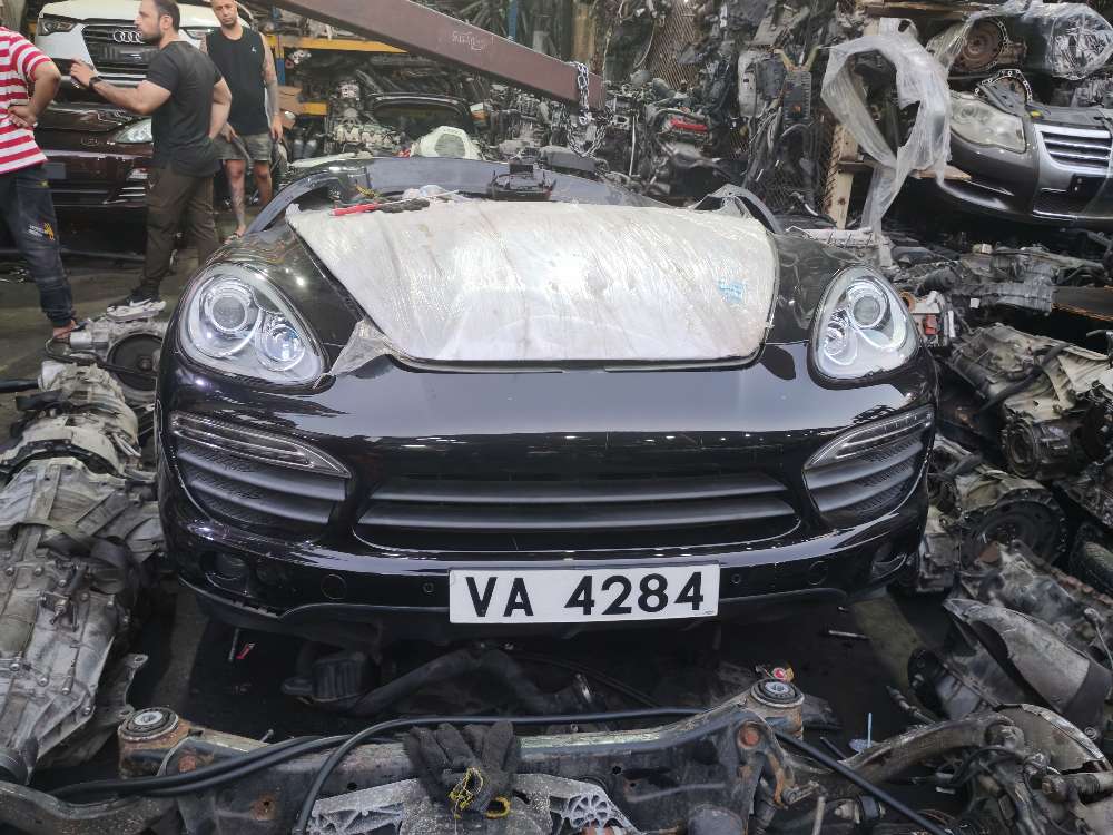 Nose cut Porsche