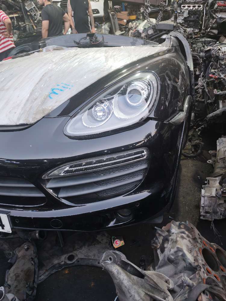 Nose cut Porsche used in Sharjah — photo 2
