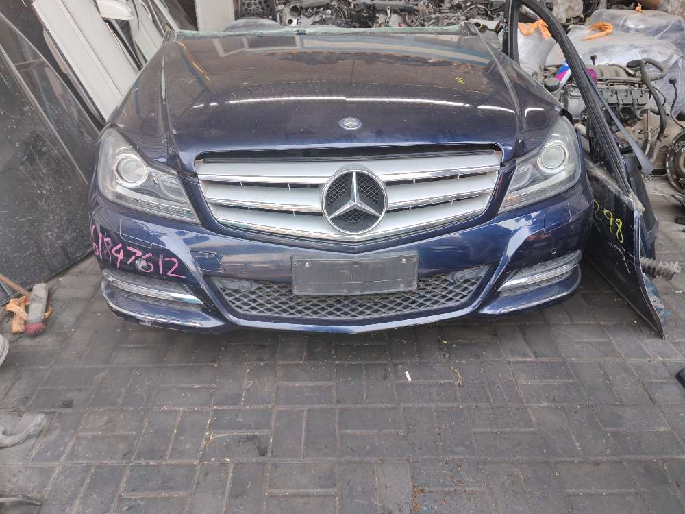 Nose cut + Hood Mercedes-Benz