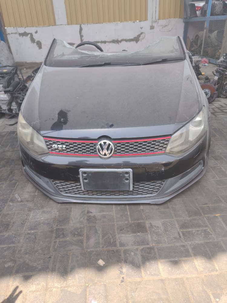 Nose cut + Hood Volkswagen used in Sharjah — photo 4