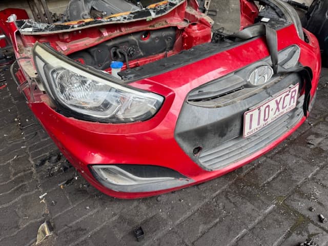 Nose cut Hyundai used in Sharjah — photo 14